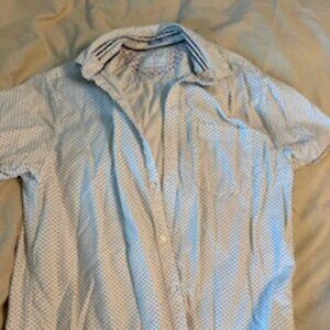 GREAT LOOKING MENS BUTTON DOWN